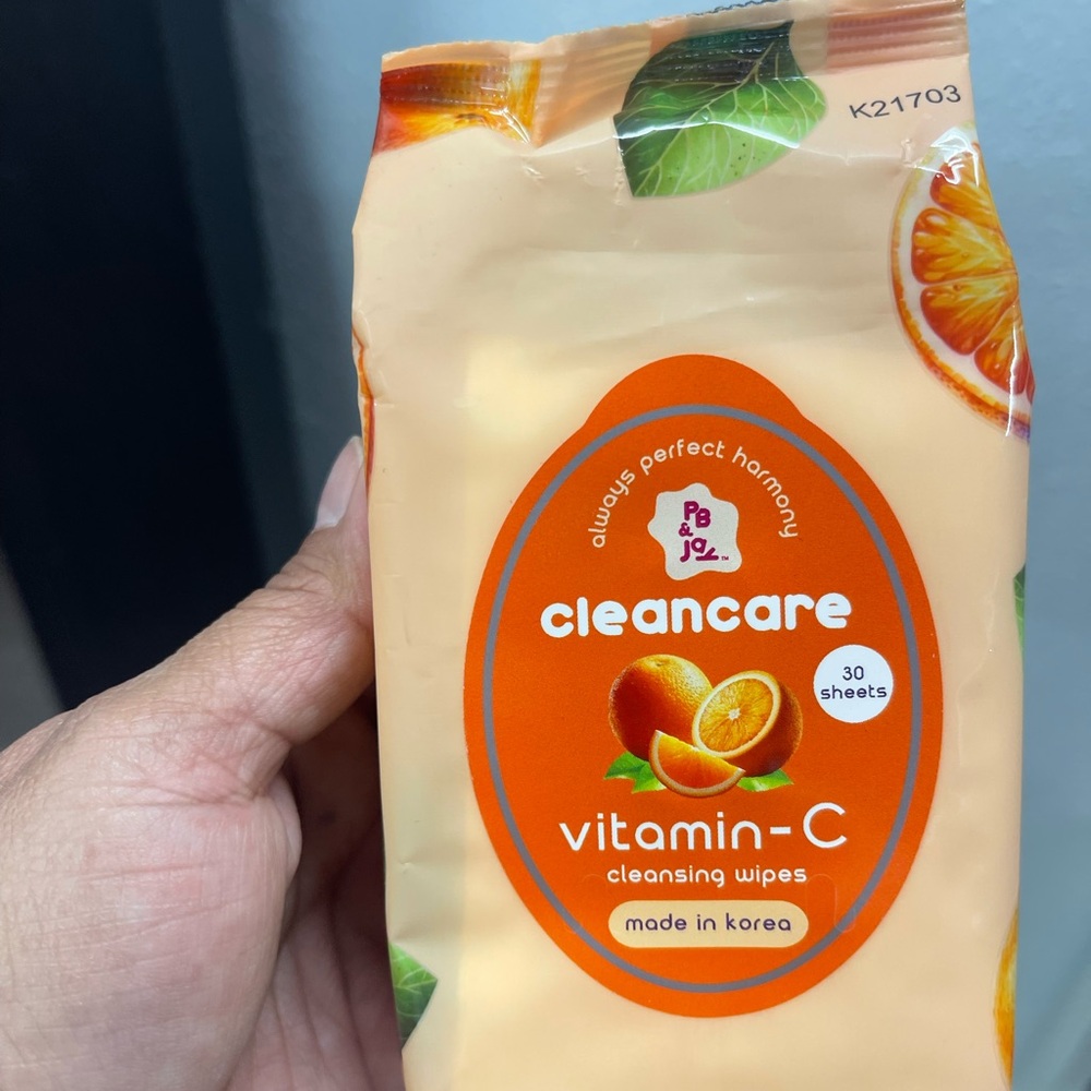 Cleancare Vitamin-C Cleansing Wipes — Orange